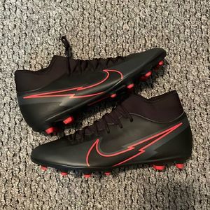 Nike SuperFly 7 Club MG soccer cleats. Size 11.